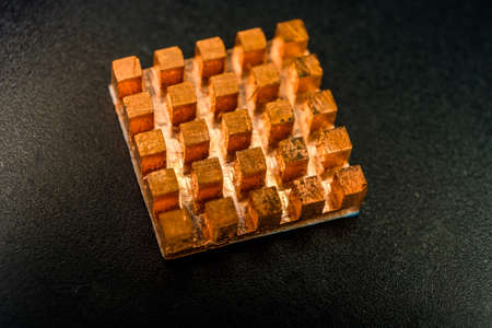 Copper heat dissipator with many heat sink elements