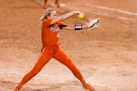 Texas Longhorn Pitcher Miranda Elish Is Winding Up For a Pitch to Plateのeditorial素材