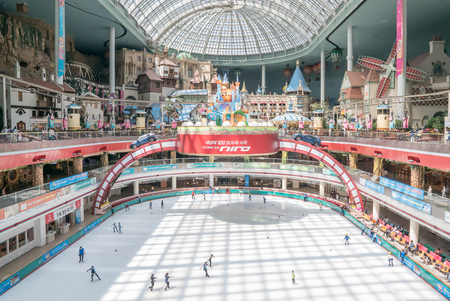 Seoul, Korea - May, 2016: Lotte World, a famous amusement theme park at Seoulのeditorial素材