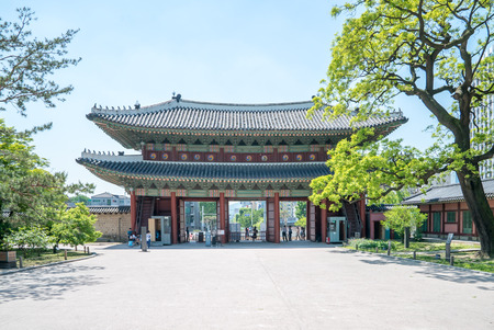 Beautiful and Old Architecture in Changdeokgung Palace in Seoul City at Koreaのeditorial素材