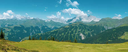 Widescreen photo of switzerland Praettigau mountain rangeの写真素材