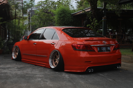 Stanced Toyota Camry MY 2012 at Bilik Kayu Heritage Restaurant, Yogyakarta, Indonesiaのeditorial素材