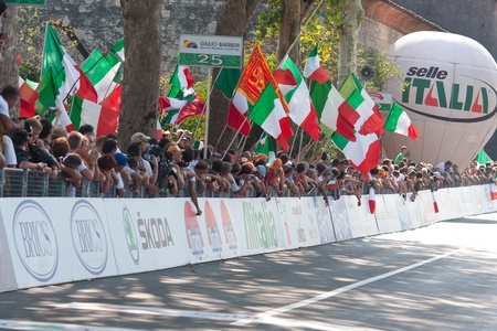 padania arrival tour of montecchio maggioreのeditorial素材