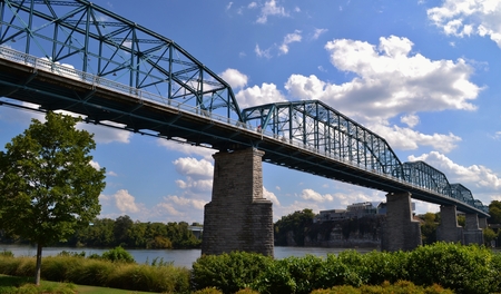 The Blue Walnut Street Bridge in Chattanooga, Tennesseeの写真素材