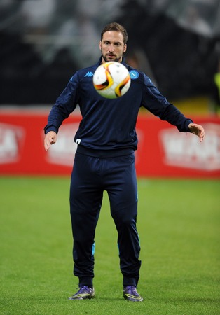 WARSAW, POLAND - OCTOBER 1, 2015: UEFA Europa League group stage Legia Warsaw SSC Napoliop: Gonzalo Higuain Napoliのeditorial素材