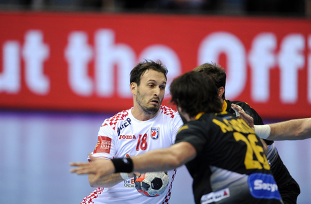 Fot. Maciej Gillert / East News / Media PicturesKrakow 29.01.2016EHF EURO 2016 Chorwacja vs Hiszpania Europenan Handball Championship Pilka reczna mistrzostwa Europy Croatia Spainn/z Igor Karacicのeditorial素材