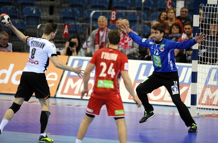 CRACOV, POLAND - JANUARY 29, 2016: Men's EHF European Handball Federation EURO 2016 Krakow Tauron Arena Germany Norwayo/p: Tobias Reichamann Ole Erevikのeditorial素材