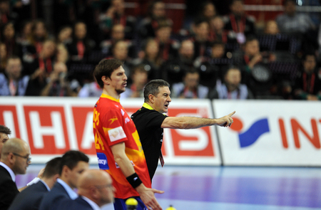 Cracov, POLAND - JANUARY 31, 2016: Men's EHF European Handball Federation EURO 2016 Krakow Tauron Arena Germany Spainop Manuel Montanes Cedenasのeditorial素材