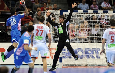 Cracov, POLAND - JANUARY 29, 2016: Men's EHF European Handball Federation EURO 2016 Krakow Tauron Arena Norway Croatia op: Manuel trlek Ole Erevikのeditorial素材
