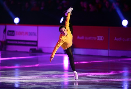 WARSAW, POLAND - FEBRUARY 27, 2016: Kings on Ice figure skating show jump made by Evgeni Plushenko and life music by Edvin Marton Emmy award winner world famous violinist playing with 300 year old Stradivariusnz Adelina Sotnikovaのeditorial素材