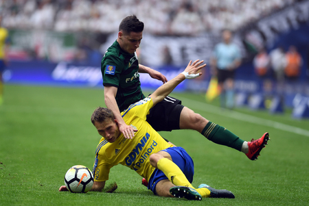 WARSAW, POLAND - MAY 02, 2018: Polish League Cup Final Arka Gdynia vs Legia Warsaw / p: Federik Helstrup (Arka Gdynia) Jaroslaw Nalepa (Legia Warsaw)のeditorial素材