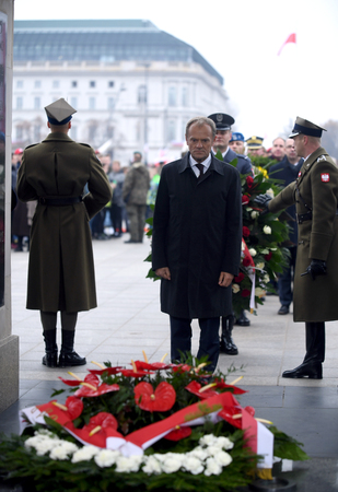 WARSAW, POLAND - OCTOBER 11, 2018: celebration of the 100th anniversary of regaining independence by Poland in front of Tomb of the Unnown Soldiero / p: Donald Tuskのeditorial素材