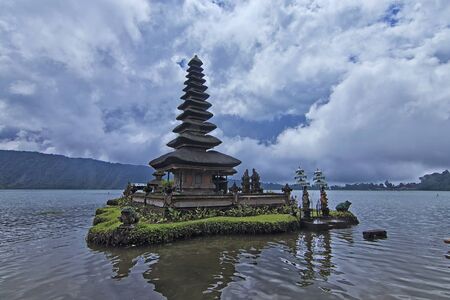 Historic floating tample here in Bratan lake has a unique and beautiful archiectural designの写真素材