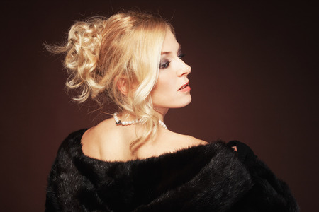 Portrait of a gorgeous model in furの写真素材