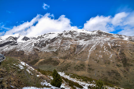 Snowy mountains in Himalayas, Annapurna Circuit, Nepal