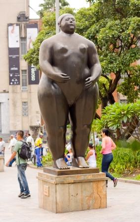 MEDELLIN, COLOMBIA - OCT 10th 2012: Statueのeditorial素材