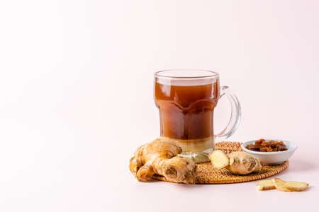 Bandrek is a traditional hot, sweet and spicy beverage native to Sundanese of West Java, Indonesia.

This hot beverage is made of a mixture of ginger water, palm sugar and Sweetened condensed milk.の写真素材