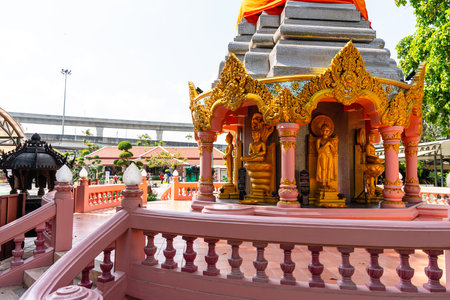 Erawan Museum is a museum in Samut Prakan Province, Thailand. It is well known for its giant three-headed elephant art display.のeditorial素材