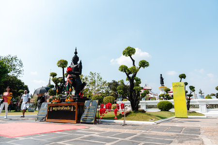 Bangkok,Thailand - February, 14 2023 :

Wat Arun is a Buddhist temple in the Bangkok Yai district of Bangkok, Thailand. It is situated on Thonburi on the west bank of the Chao Phraya River.のeditorial素材