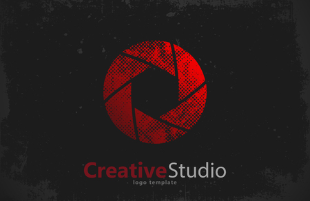 Creative studio logo design. Camera logo. Creative logo. Shutter logoのイラスト素材