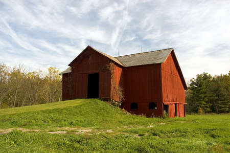 A rustic barn in rural Ohio. One of several in my gallery.の写真素材