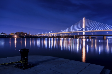 Night view of a suspension bridge in Toledo Ohioの写真素材