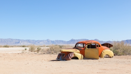 Abandoned car in the Namib Desert, Namibiaの写真素材