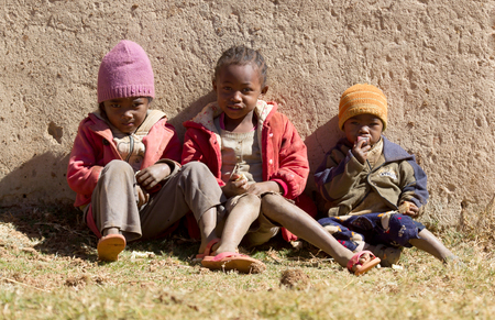 Fiadanana, Madagascar on july 26, 2019 - The children in the local village. Many stay without education because of lack of money. July 26, 2019のeditorial素材