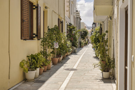 The narrow streets of the old town of Rethymno in Creteの写真素材