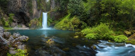 Toketee Falls is a waterfall in Douglas County, Oregon, United States.の写真素材