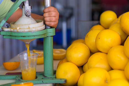 Grapefruit juice made from street hawkerの写真素材