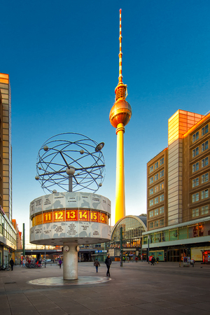 Berlin , Germany - November  29, 2016: Urania, Weltzeituhr, clock, universal with TV tower Berlin in Alexanderplatzのeditorial素材