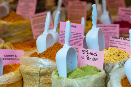 Spices powder in an outdoor Italian market.のeditorial素材