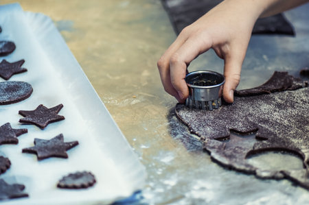 Mold for the preparation of biscuit in a hotel school
