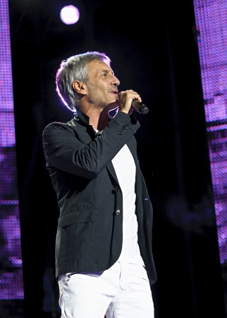 CORDOBA, SPAIN SEPTEMBER 15: Sergio Dalma during their concert tour "Via Dalma II" in CÃ³rdoba. CÃ³rdoba Axerquia Theatre on September 15, 2012 in CÃ³rdoba Spainのeditorial素材