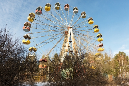 Wasteland and abandoned Ferris wheel, Pervouralsk, Urals, Russiaの写真素材