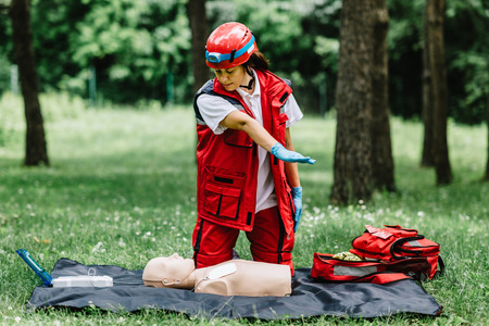 Cpr training outdoorsの写真素材