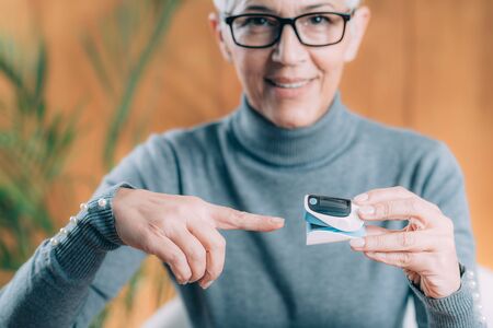 Measuring Oxygen Saturation in Blood with Pulse Oximeter