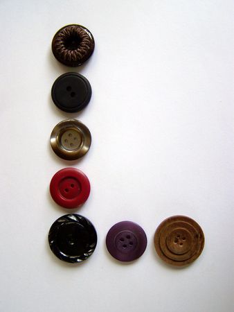 Buttons letter L