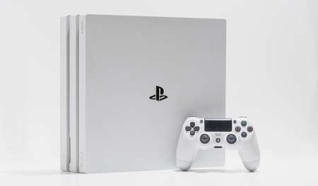 Playstation 4 console and controller on with background, Sao Paulo, Brazil - 15/09/2020