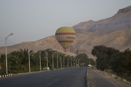 LUXOR, EGYPT - MAY 25: We take a balloon ride over The Nile Valley and The Valley Of The Kings at Luxor, on MAY 25, 2008.のeditorial素材