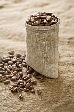coffee grains in bag on sackingの写真素材