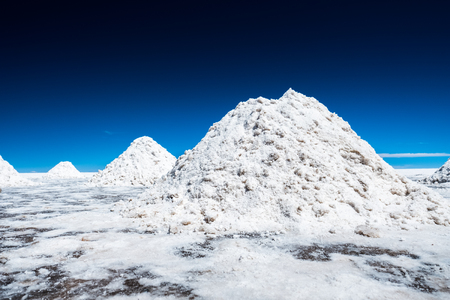 Heaps of salt in Salar de Uyuni, Boliviaの写真素材