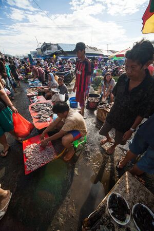 SULAWESI, INDONESIA - APRIL 30, 2011: Street market of the city of Manadoのeditorial素材
