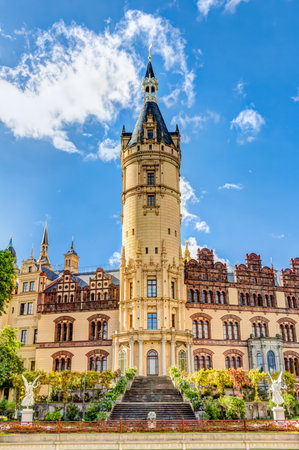 Schwerin Palace in romantic Historicism architecture style located in the city of Schwerin, Germanyのeditorial素材