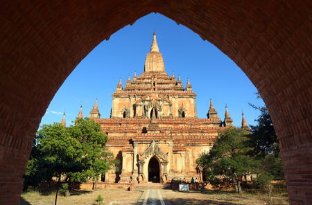 Htilominlo Pagoda (Paya) in Bagan, Myanmar (Burma)の写真素材