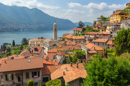Old church in town at the coast of Como lake, Italy
の写真素材