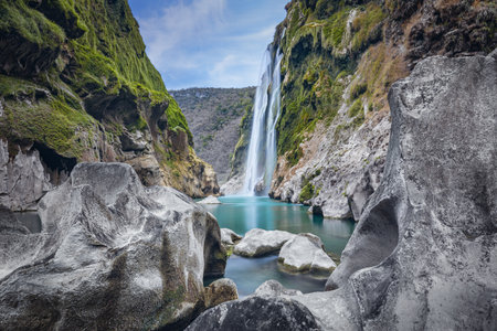 Scenic view of the spectacular Tamul Waterfall, Tampaon River, Huasteca Potosina, Mexicoの写真素材