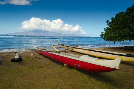 Hawaiian canoe about to take offの写真素材
