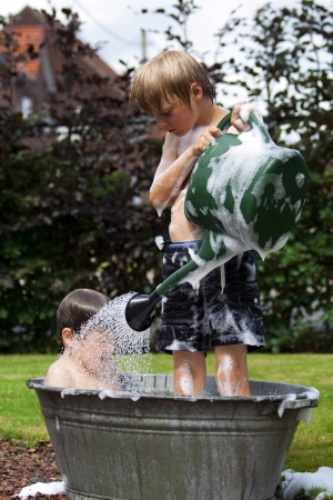 kids in bathtubの写真素材